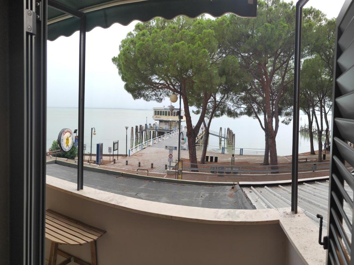 The View - Sunset & Relax - Suite - Appartamenti Vista Lago Passignano sul Trasimeno Buitenkant foto